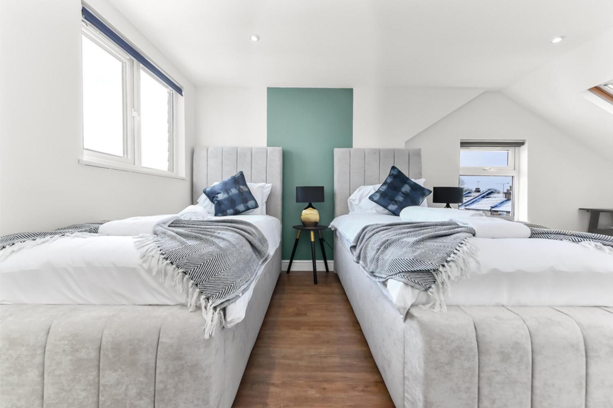 Апартаменты Modern And Hearty House Энфилд Экстерьер фото