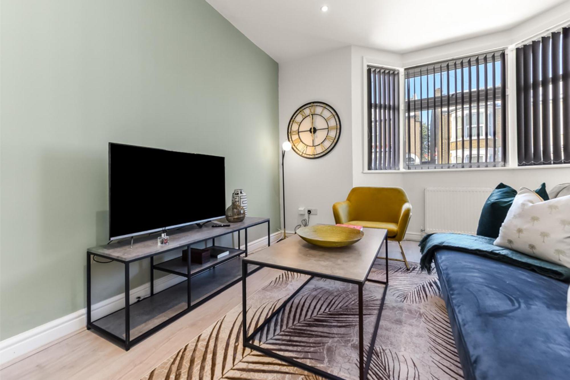 Апартаменты Modern And Hearty House Энфилд Экстерьер фото